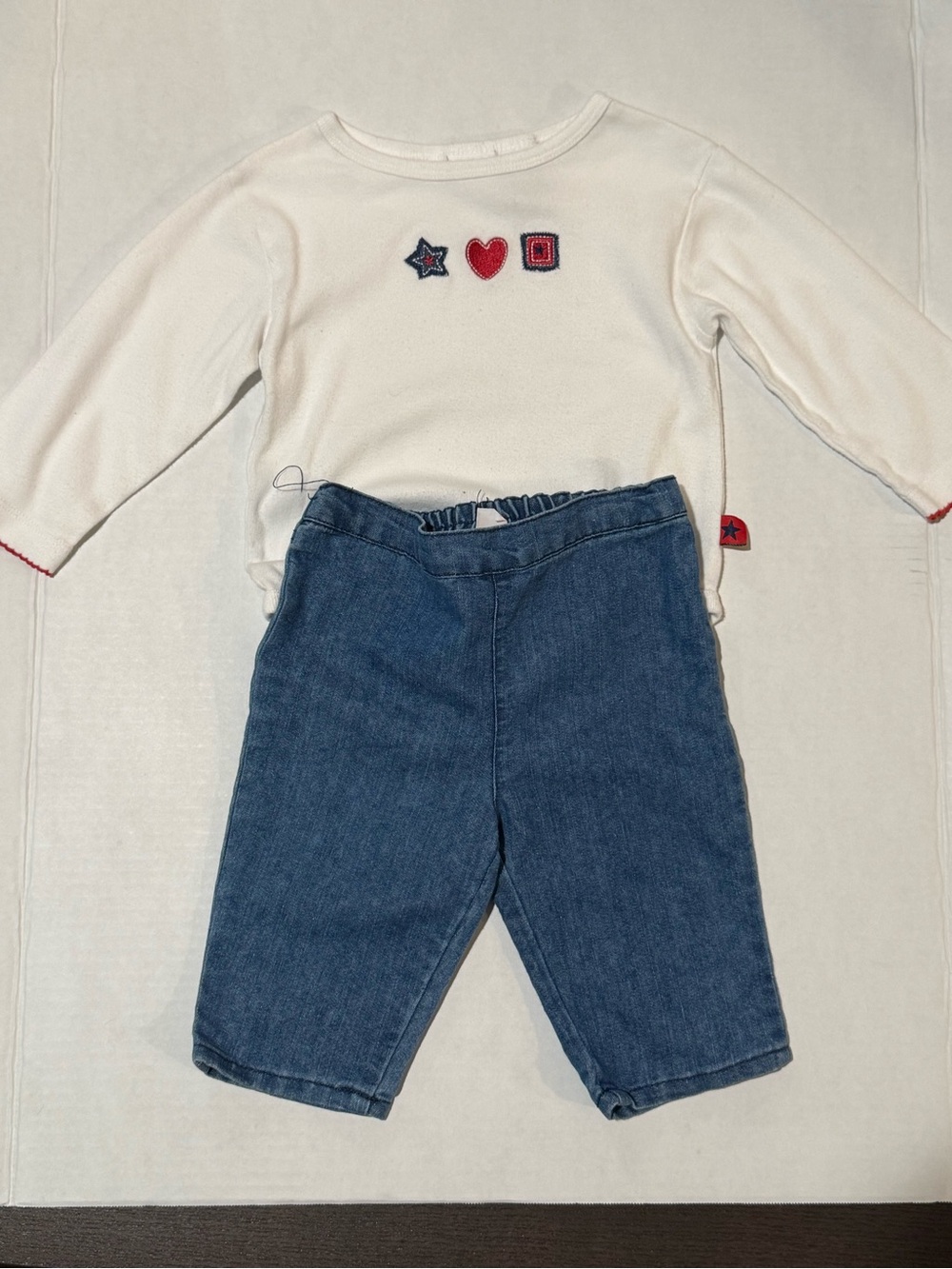 KRU Little Baby Girl 2PC Curated Outfit Bundle 18M Top & Denim Pants